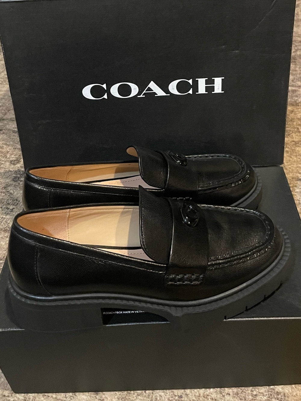 Leah Coach Black Leather Lug-Sole Penny Loafers size 6 NIB WOMEN’S - Picture 4 of 4